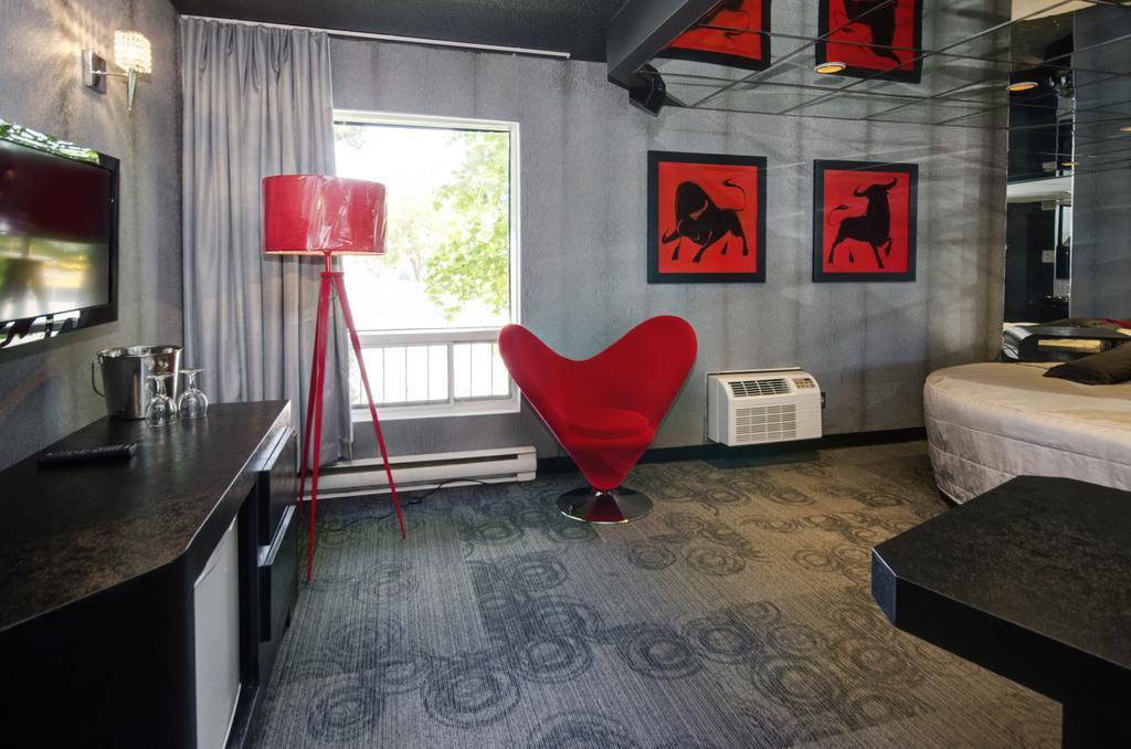 Motel Labarre Longueuil Bagian luar foto