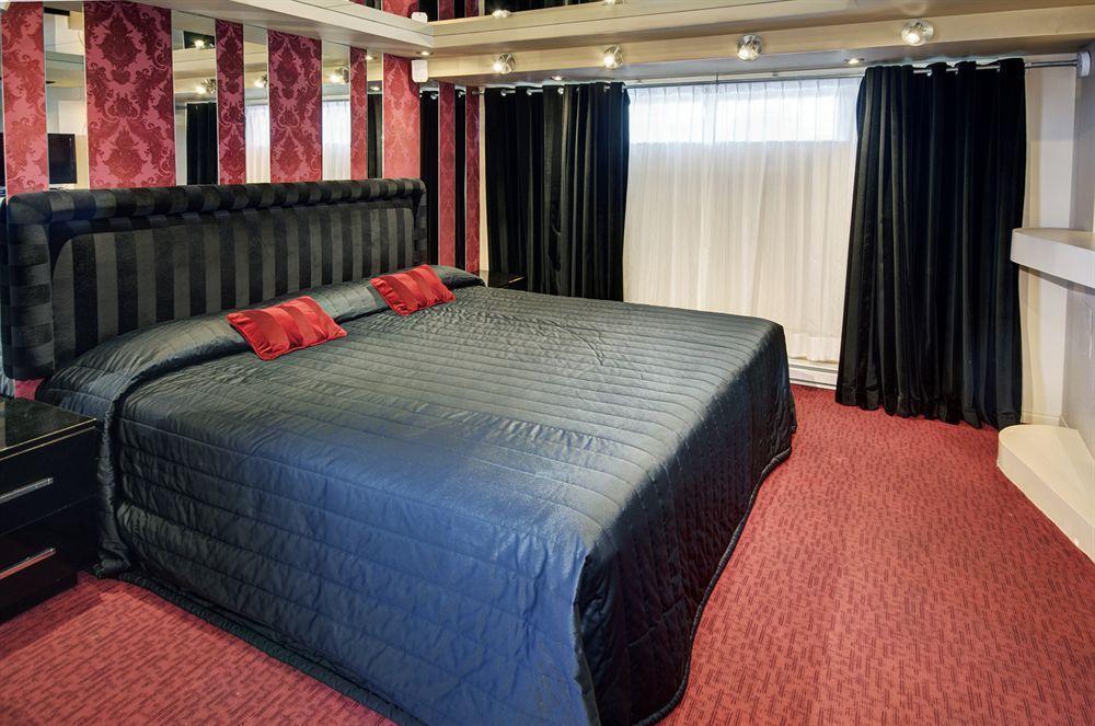 Motel Labarre Longueuil Bagian luar foto
