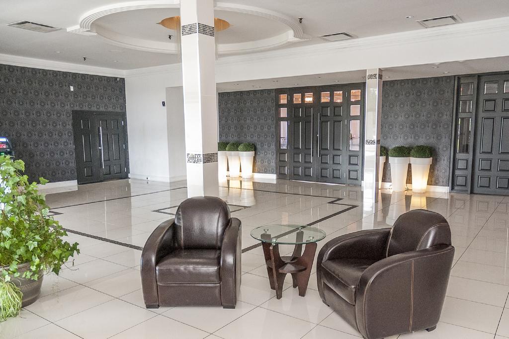 Motel Labarre Longueuil Bagian luar foto