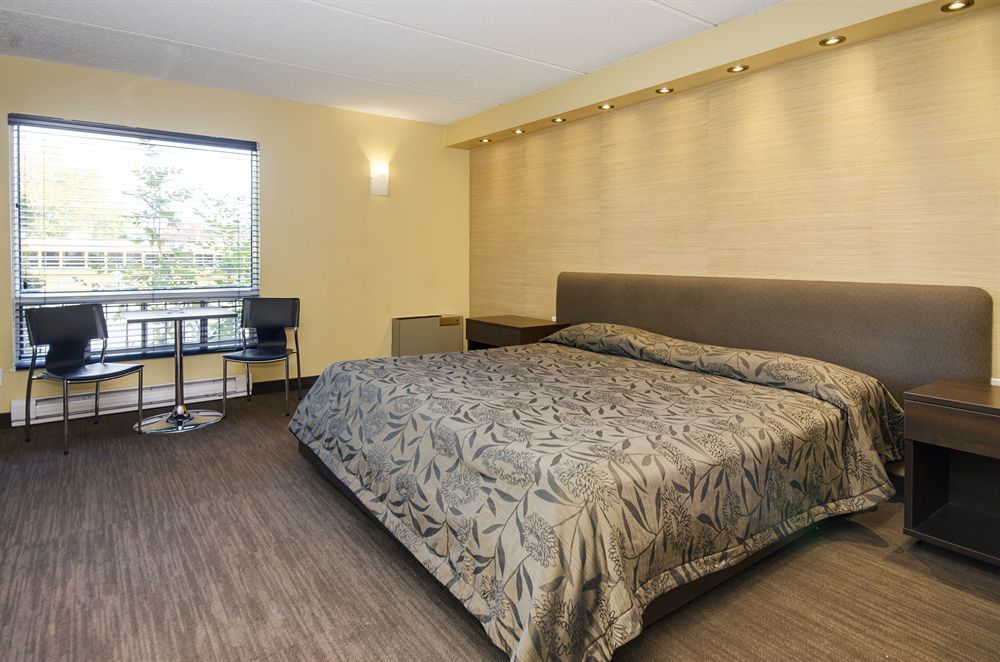 Motel Labarre Longueuil Bagian luar foto