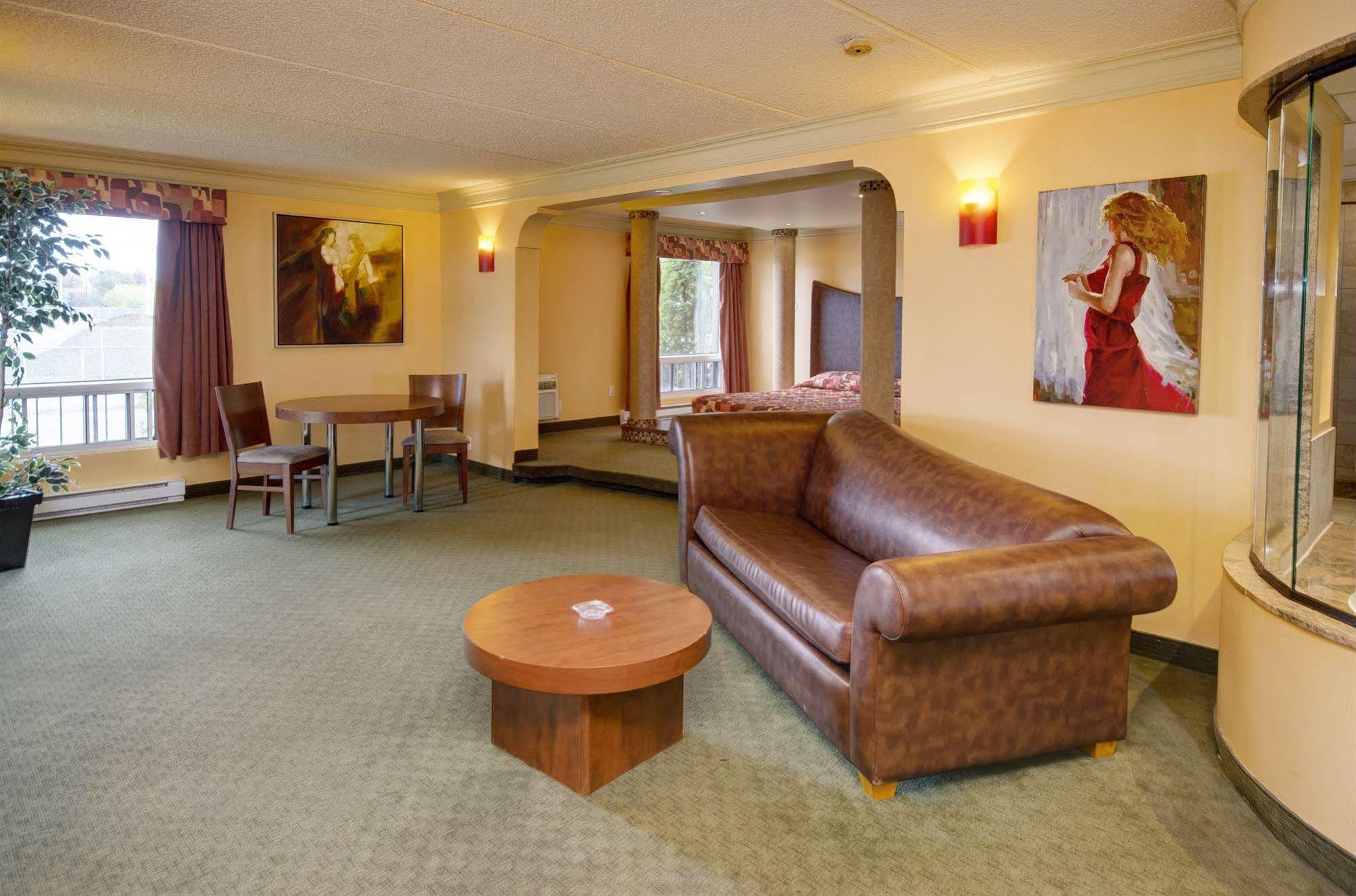 Motel Labarre Longueuil Bagian luar foto