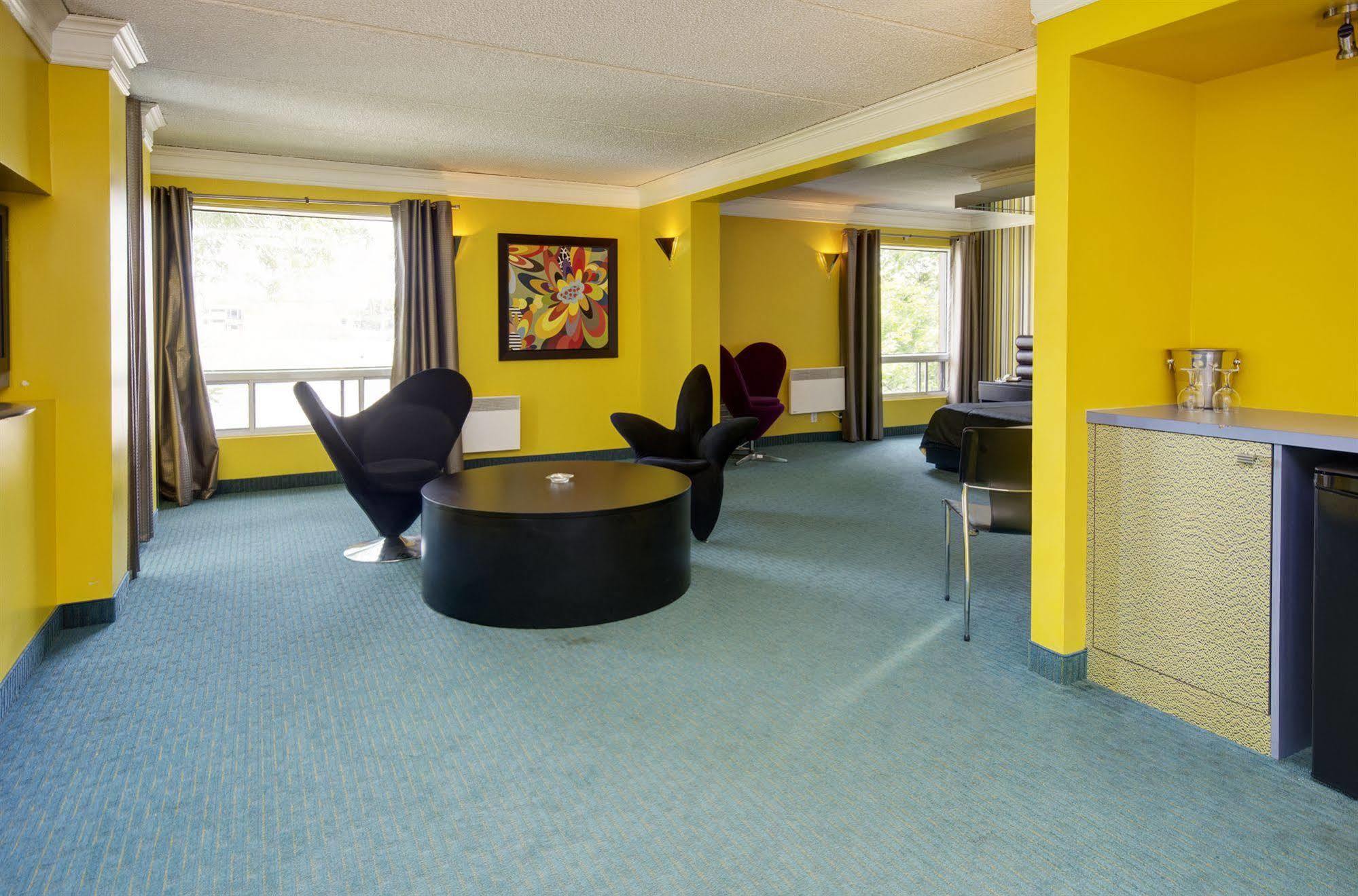 Motel Labarre Longueuil Bagian luar foto