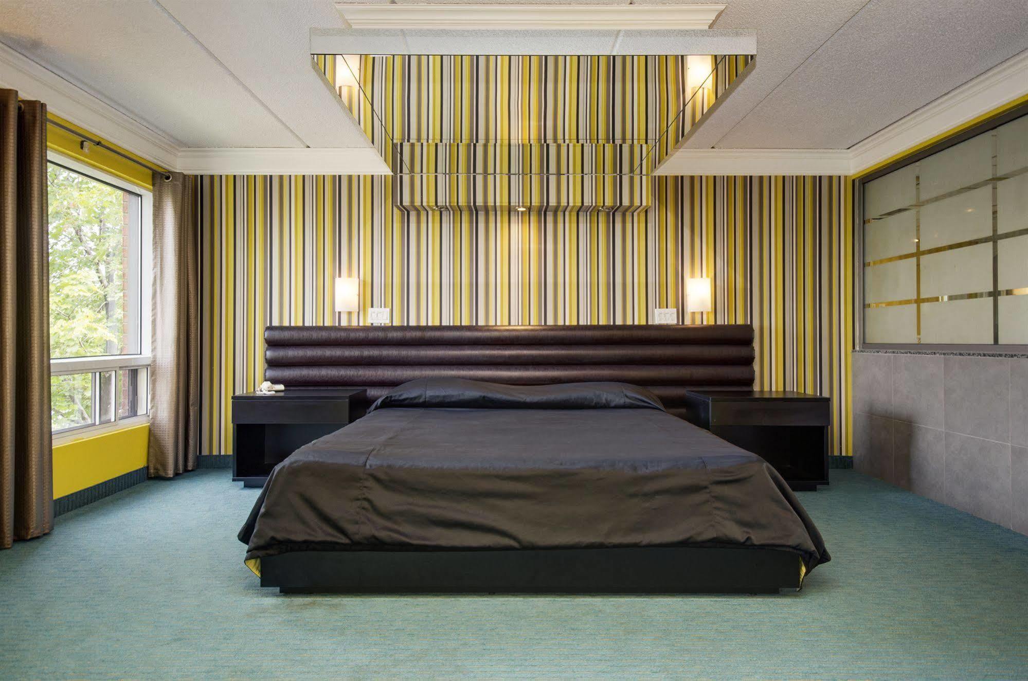 Motel Labarre Longueuil Bagian luar foto