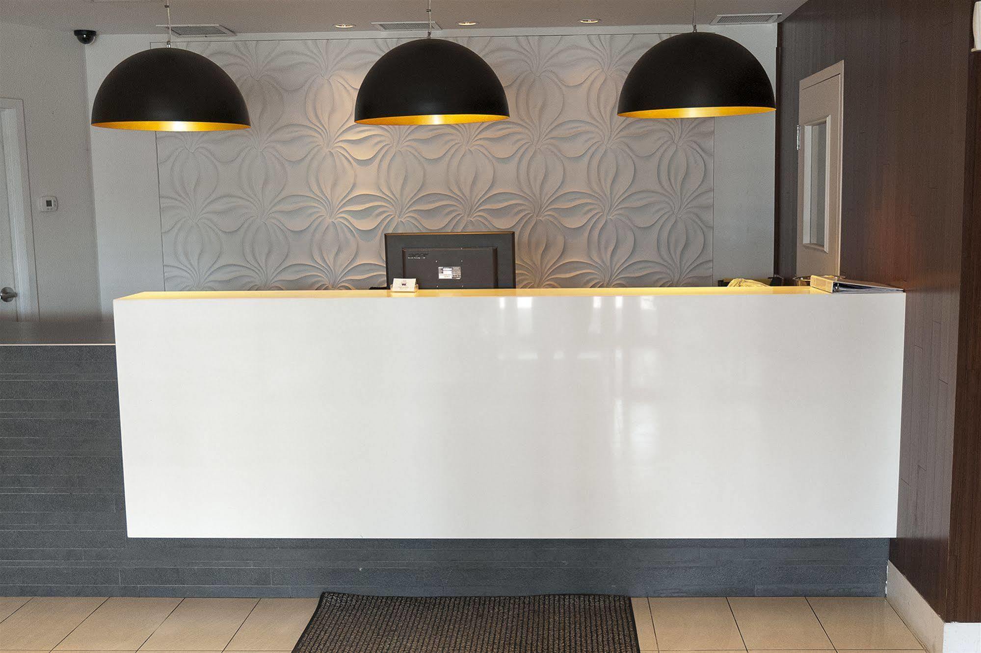 Motel Labarre Longueuil Bagian luar foto
