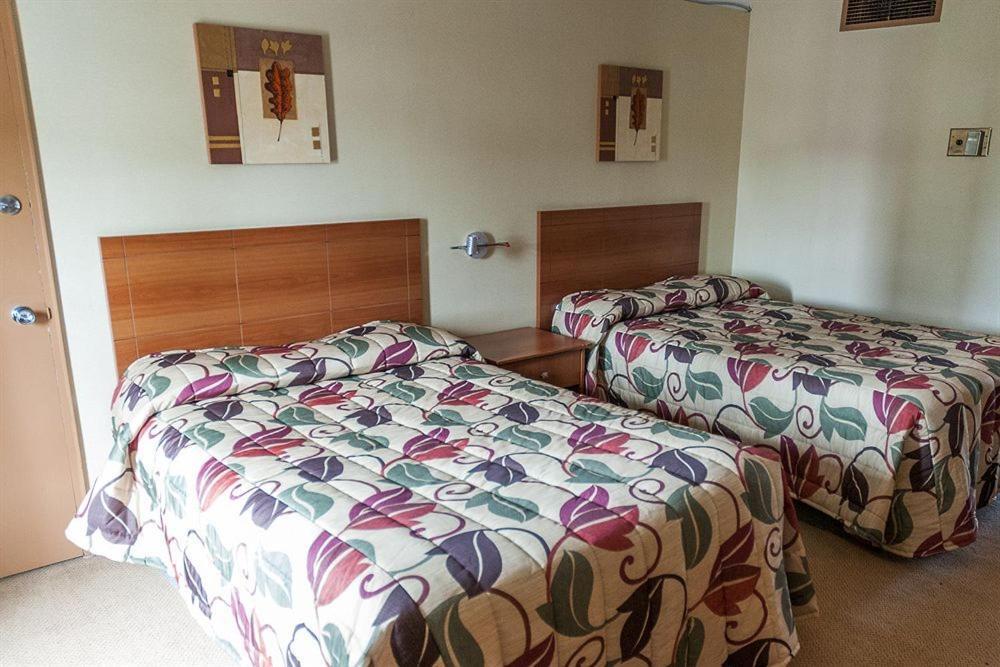 Motel Labarre Longueuil Bagian luar foto